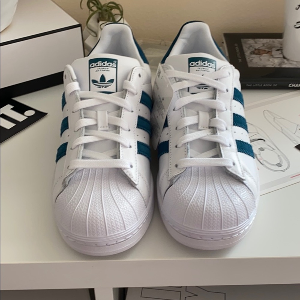 NWT Adidas superstar - Picture 7 of 11